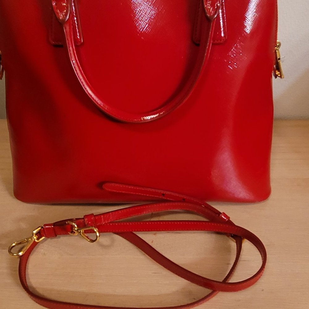 prada - Picture 4 of 6